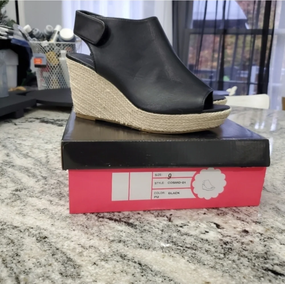 Charlotte Russe Black Wedges. Preloved!